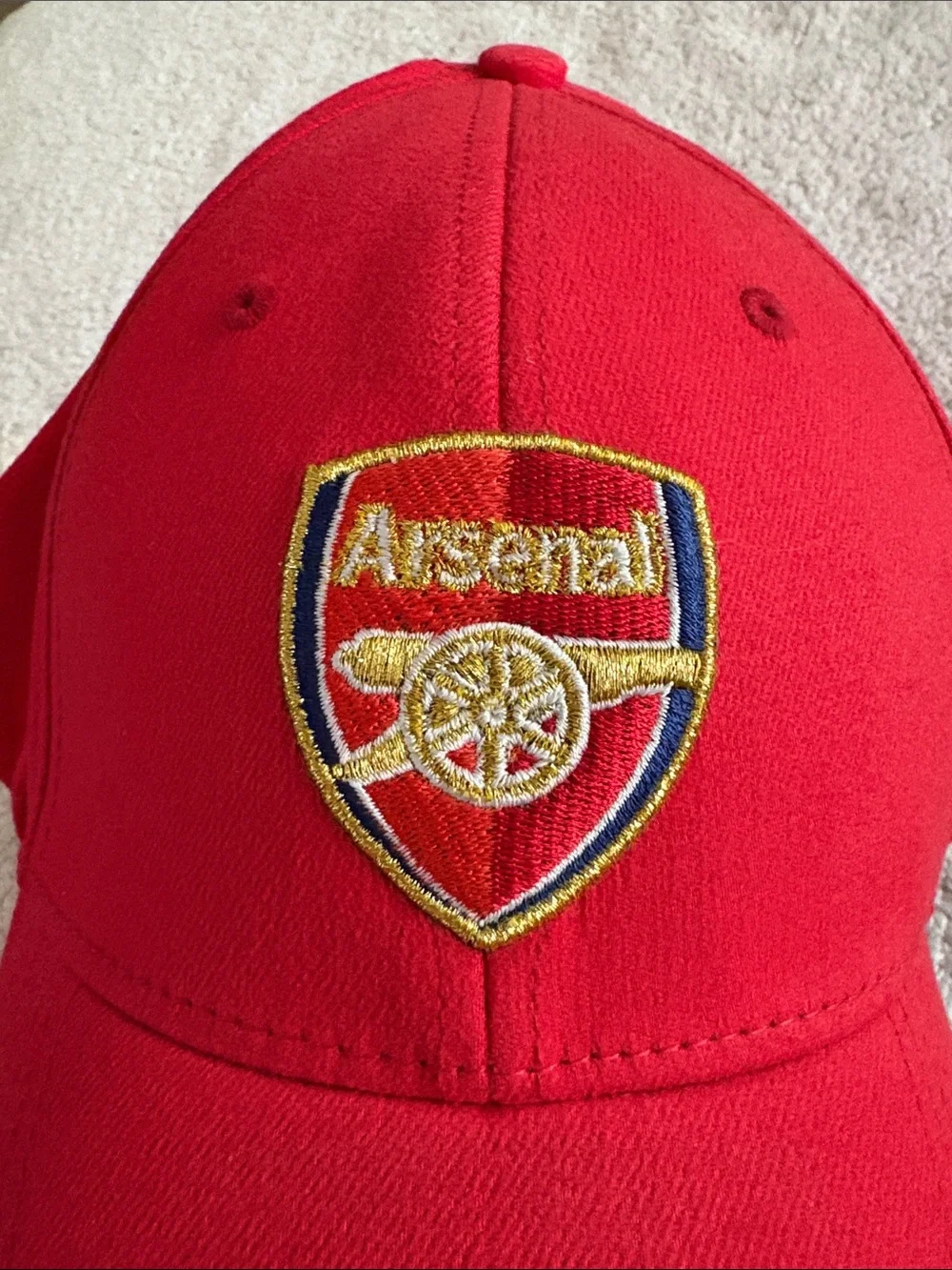 Team Nike Arsenal FC Logo Patch Insignia OSFM One Size Swoosh Flex Cap Hat